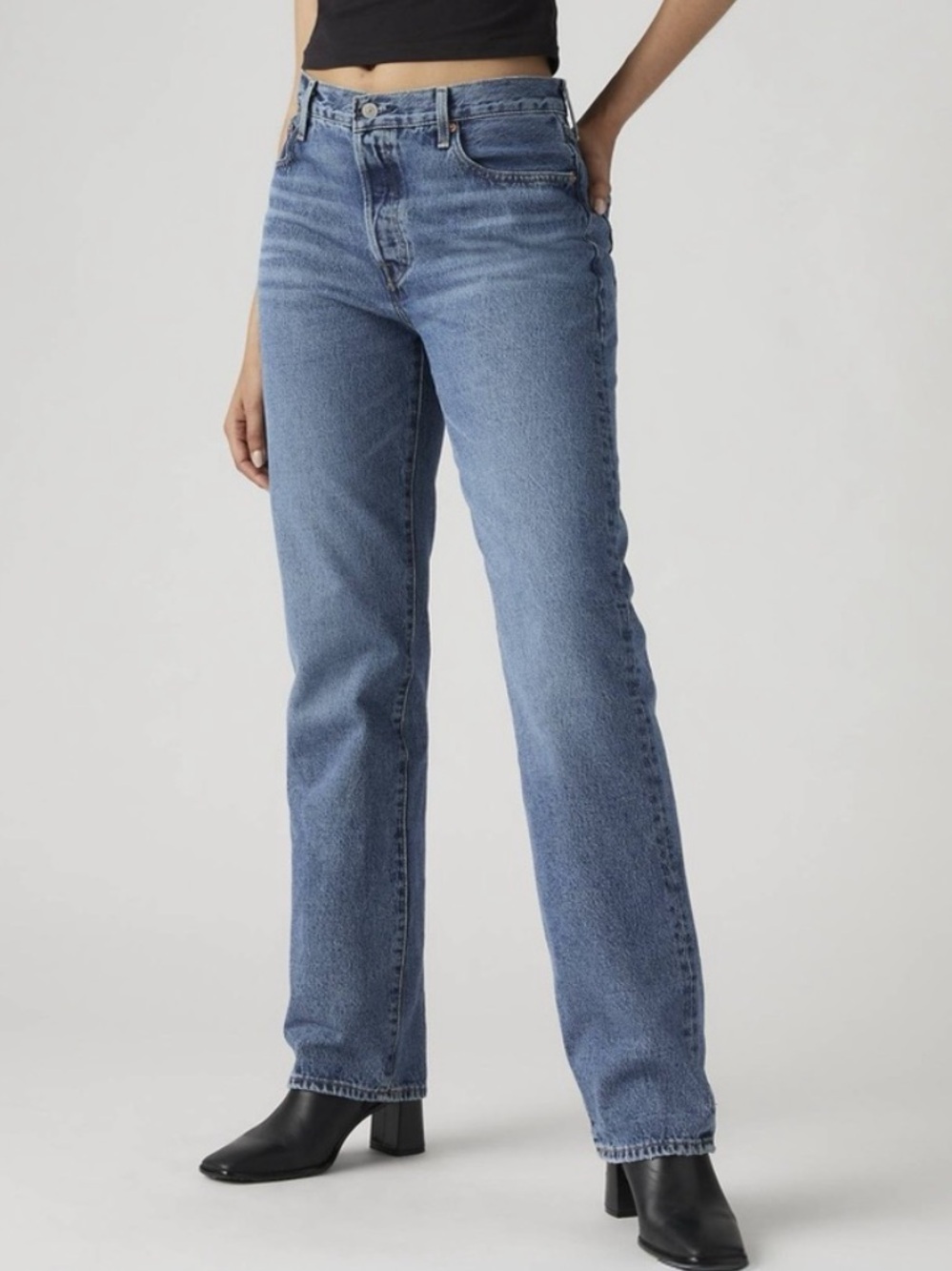 Levi's 501 ‘ 90  Straight-Leg Jeans in Light Blue Denim